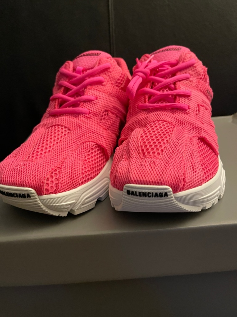Balenciaga Women's Vibrant Pink Phantom Sneakers.Size 40 /10 US. NWB Dust Bag - Picture 3 of 17